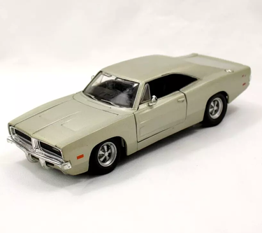 Maisto 1:25 1969 Dodge Charger R/T Model - Silver